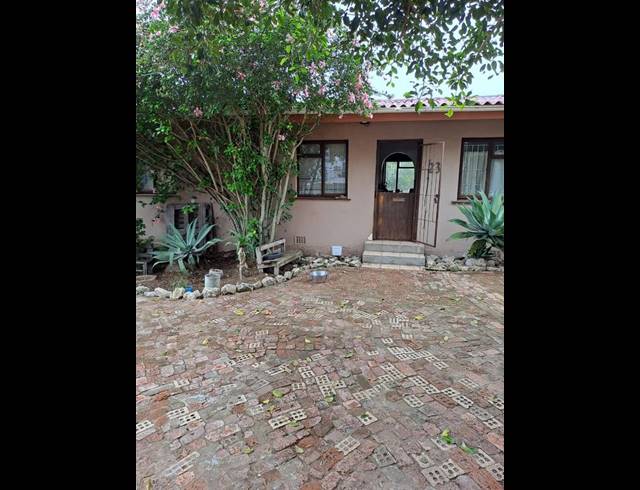 4 BEDROOM HOUSE FOR SALE IN STILBAAI-WES